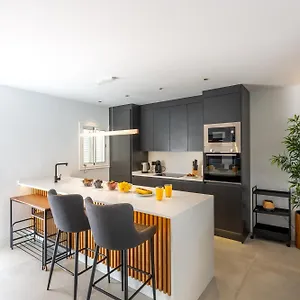 Apartamento Designer Loft With Pool, With Gigantic Terrace And Private Parking & In The Centre, Costa Adeje (Tenerife)